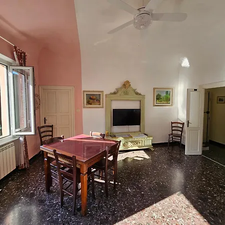 Le Finestre Sul Mare Apartment *